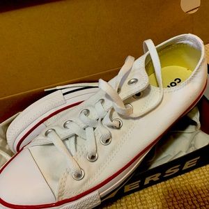 NEW in the box Converse All Star low tops